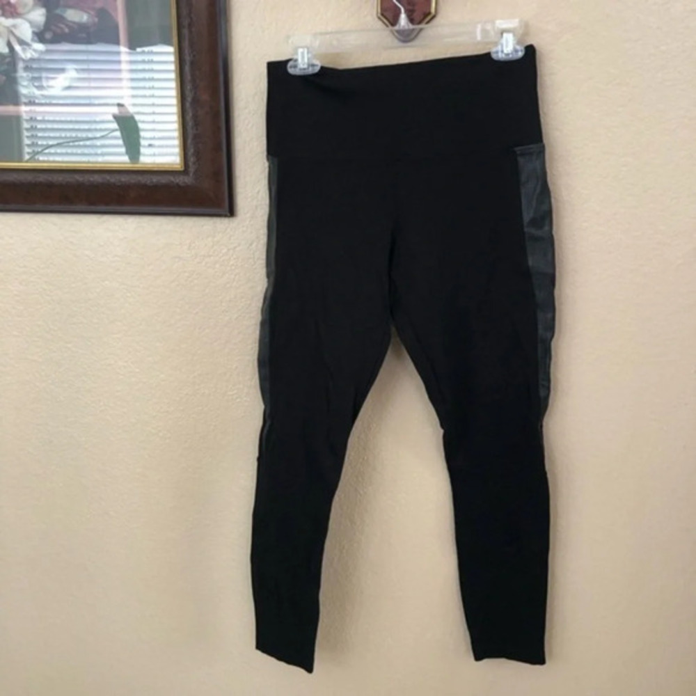 Lysse High Waisted Leggings Size Medium